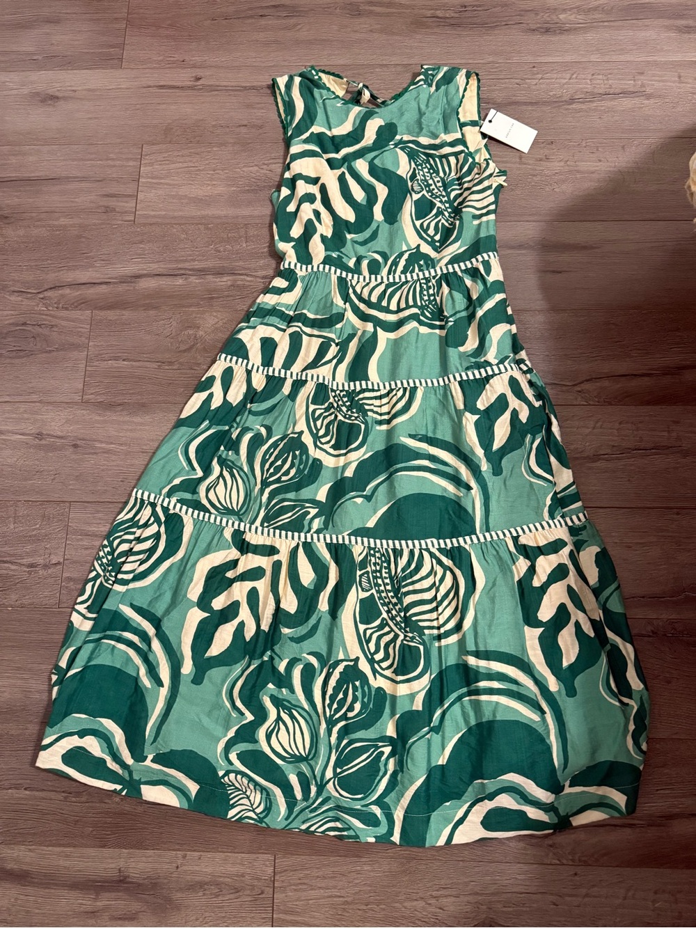 Adelyn Rae Green and Cream Sleeveless Tiered Midi Dress - medium